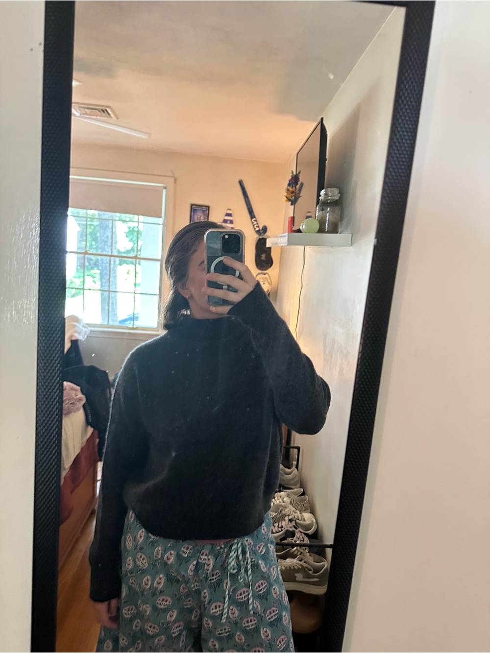 Tahari Dark Gray Cashmere Mockneck Sweater